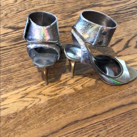 Guess by Marciano stilettos - Picture 3 of 3